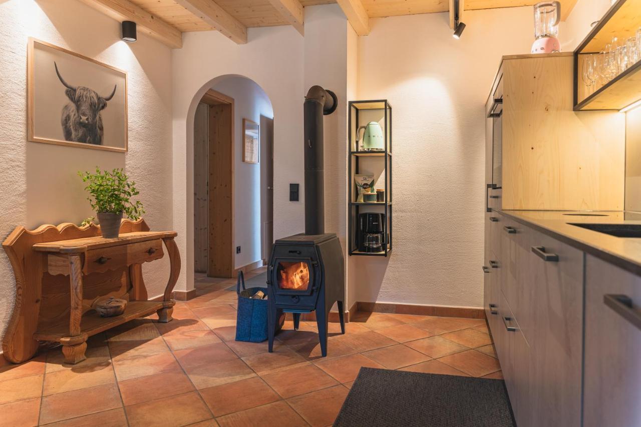 Dorfchalets & Apartments - Authentic Experience In Centre Of Kaprun Including Tauernspa And Summercard מראה חיצוני תמונה
