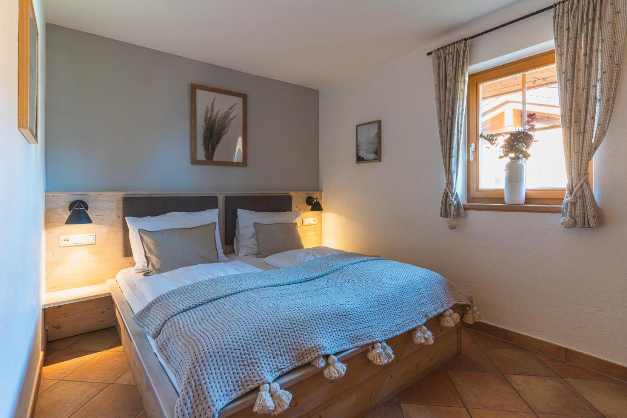 Dorfchalets & Apartments - Authentic Experience In Centre Of Kaprun Including Tauernspa And Summercard מראה חיצוני תמונה