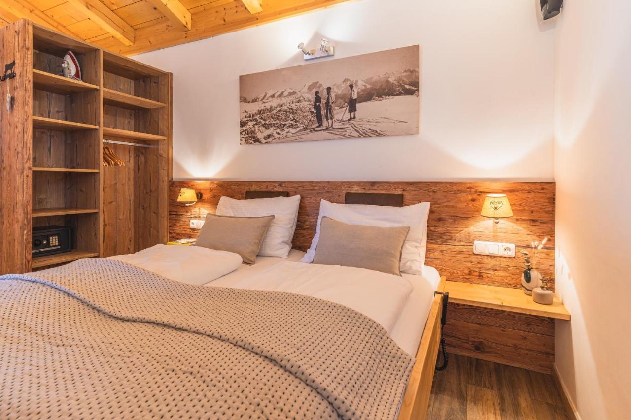 Dorfchalets & Apartments - Authentic Experience In Centre Of Kaprun Including Tauernspa And Summercard מראה חיצוני תמונה