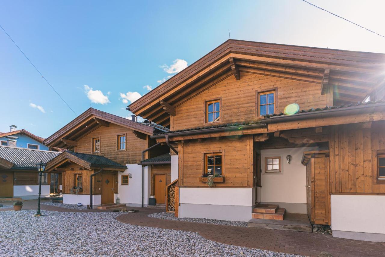 Dorfchalets & Apartments - Authentic Experience In Centre Of Kaprun Including Tauernspa And Summercard מראה חיצוני תמונה