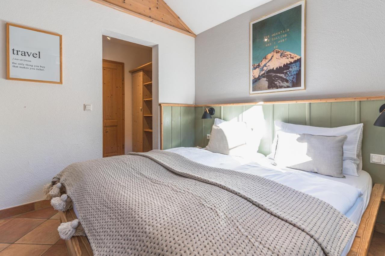 Dorfchalets & Apartments - Authentic Experience In Centre Of Kaprun Including Tauernspa And Summercard מראה חיצוני תמונה