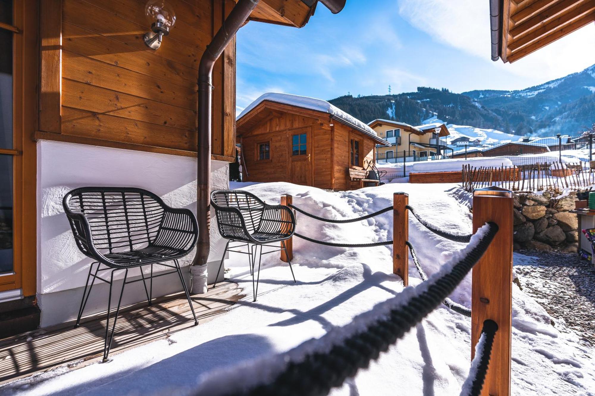 Dorfchalets & Apartments - Authentic Experience In Centre Of Kaprun Including Tauernspa And Summercard מראה חיצוני תמונה