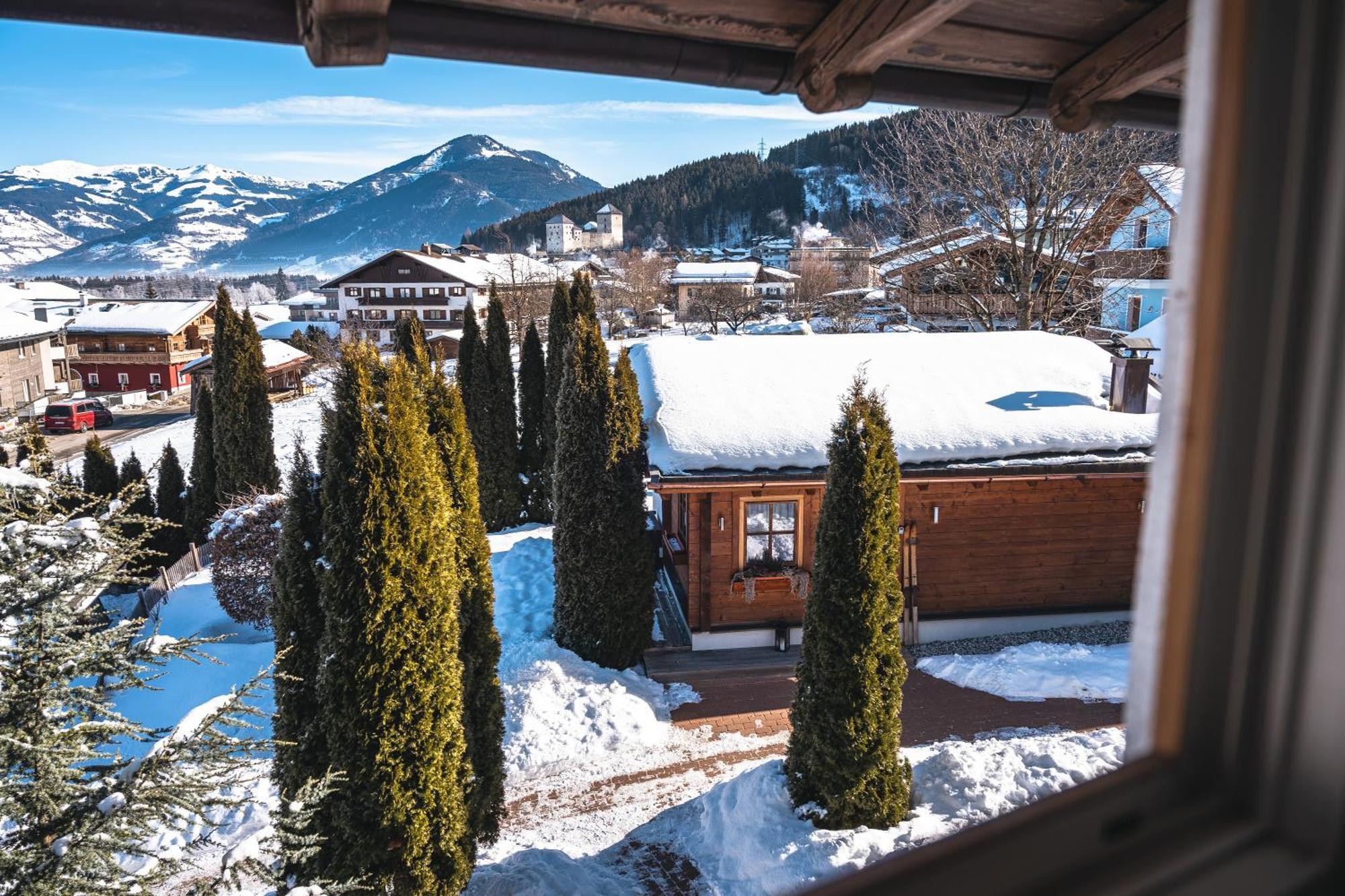 Dorfchalets & Apartments - Authentic Experience In Centre Of Kaprun Including Tauernspa And Summercard מראה חיצוני תמונה