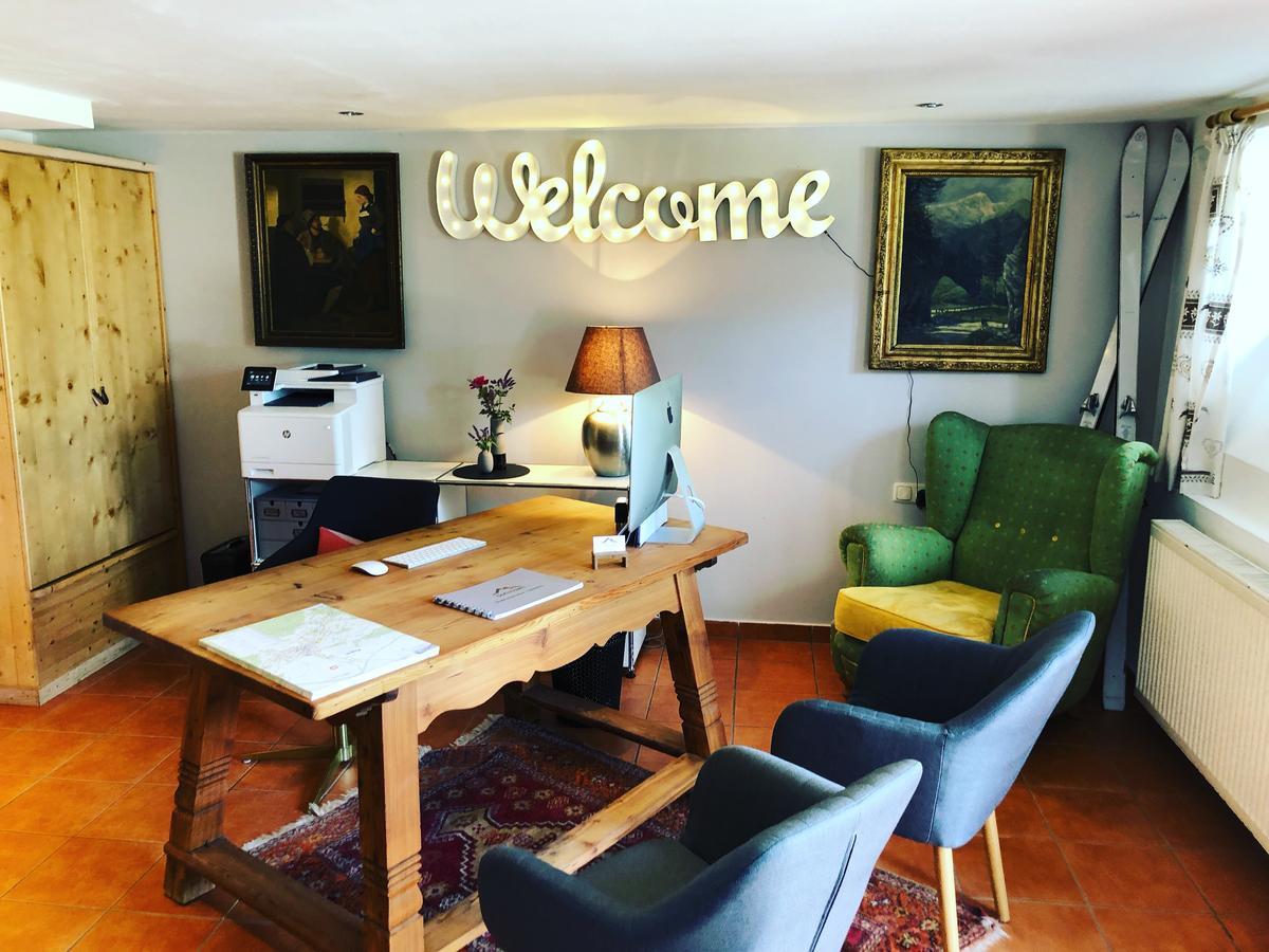 Dorfchalets & Apartments - Authentic Experience In Centre Of Kaprun Including Tauernspa And Summercard מראה חיצוני תמונה