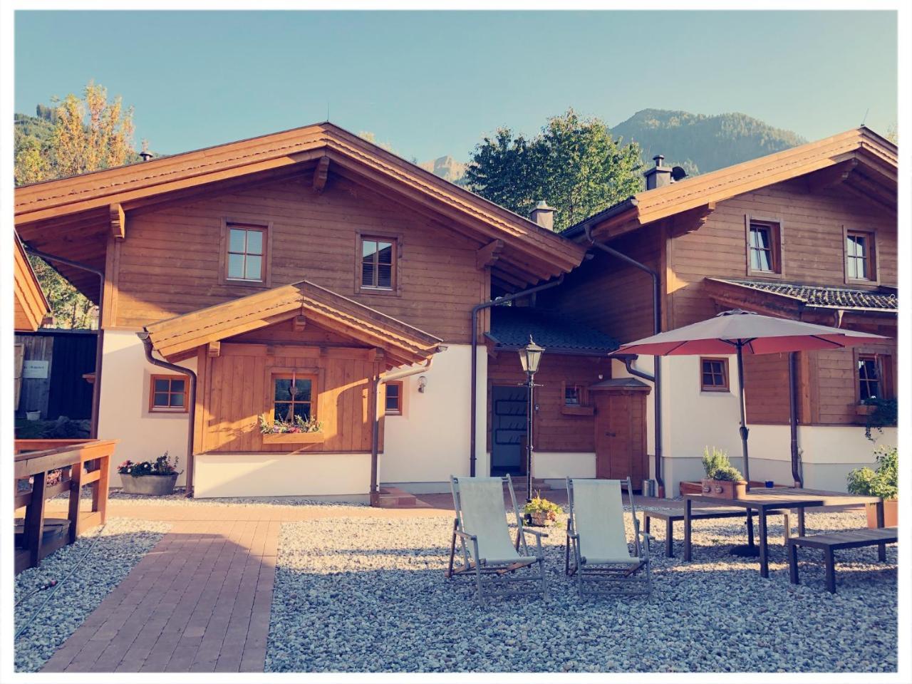 Dorfchalets & Apartments - Authentic Experience In Centre Of Kaprun Including Tauernspa And Summercard מראה חיצוני תמונה